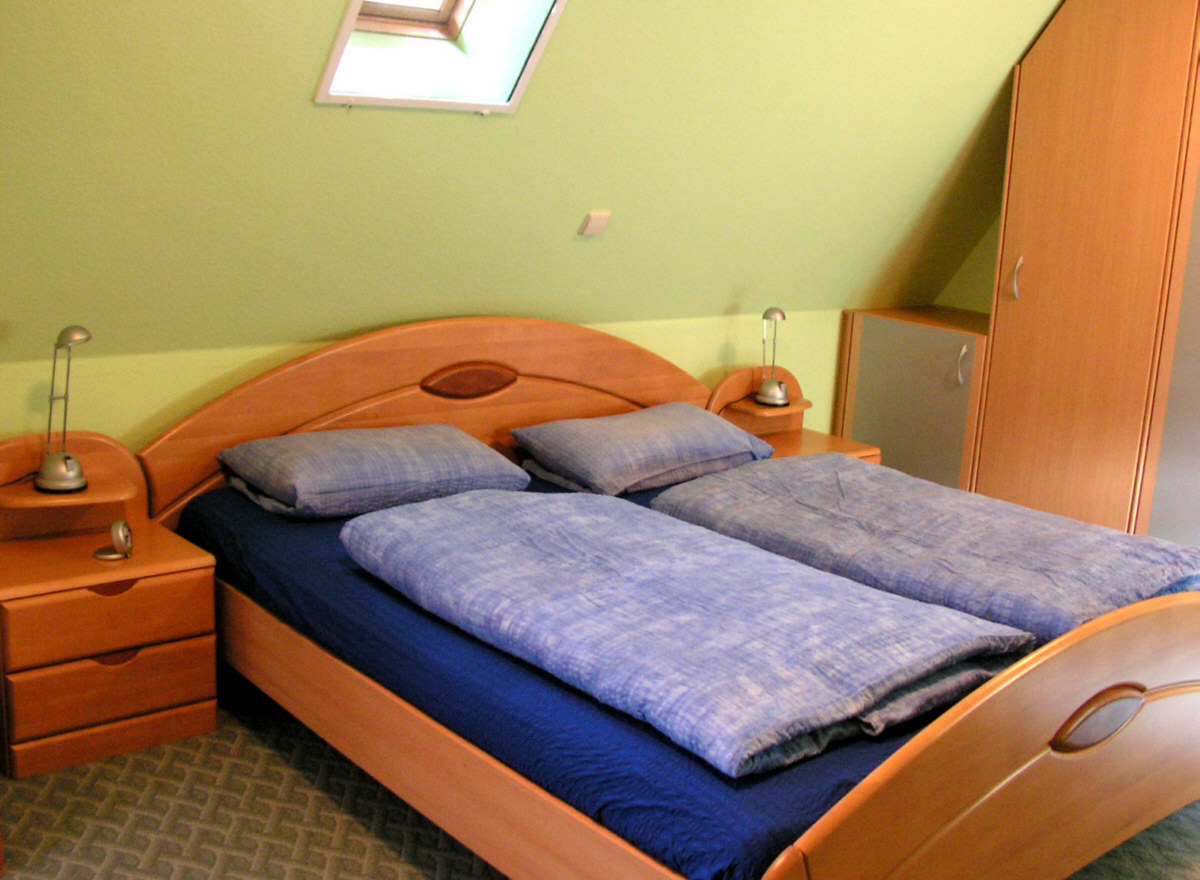 Schlafzimmer 1, Ehebett