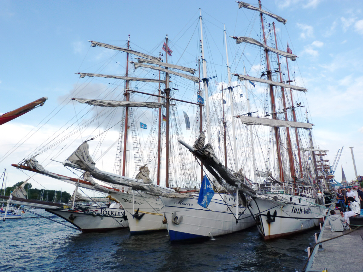 Segelschiffe im Stadthafen